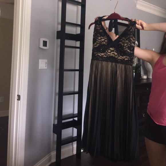I.N. Studio Dress beautiful on - Picture 1 of 3