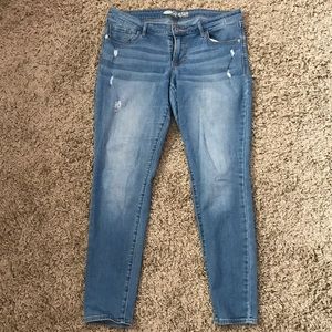 Light distressed Jeans