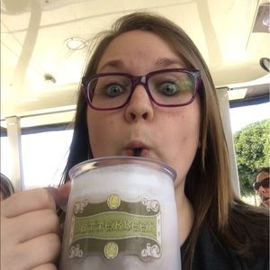 Meet your Posher, Jessika