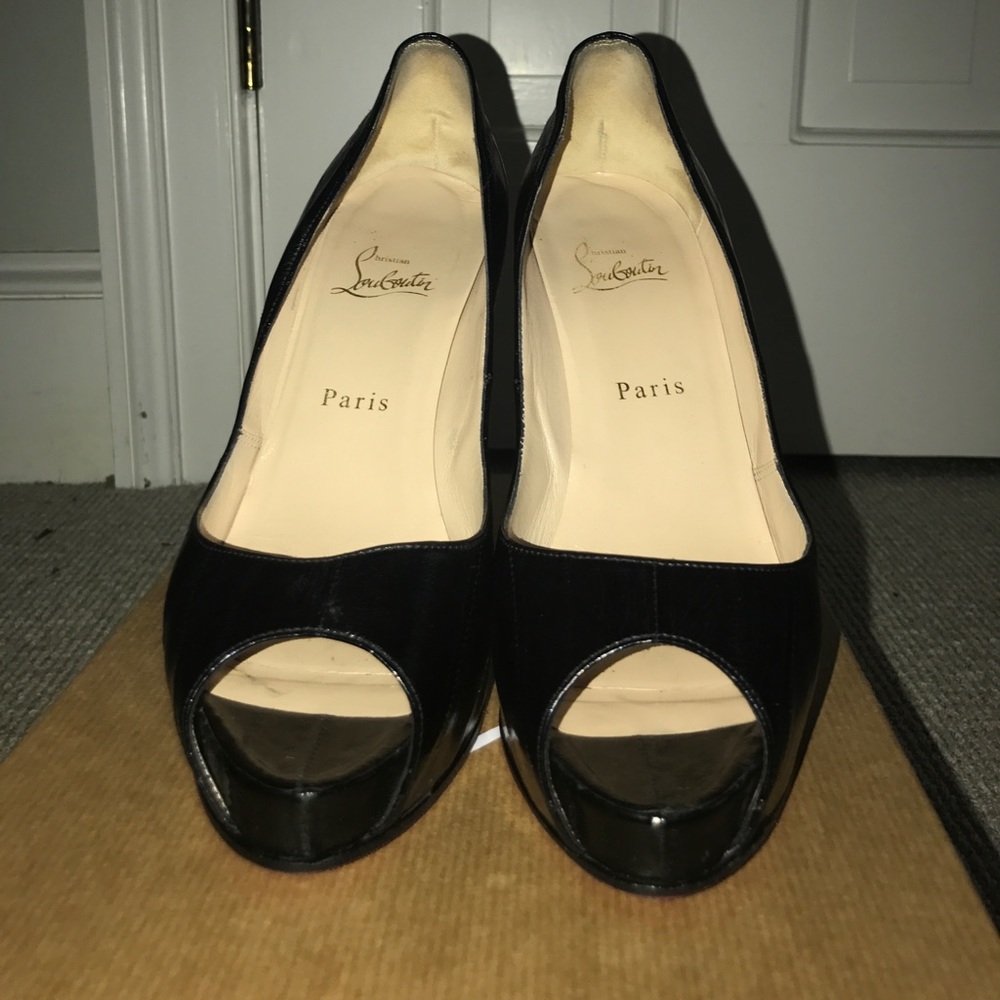 Authentic Christian Louboutin leather high heels - Picture 3 of 4