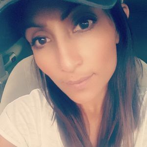 Meet your Posher, Esmeralda