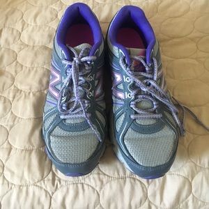 New balance women's tennis shoes