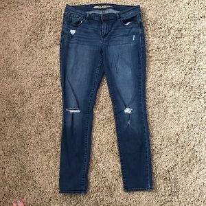 Dark Ripped Jeans