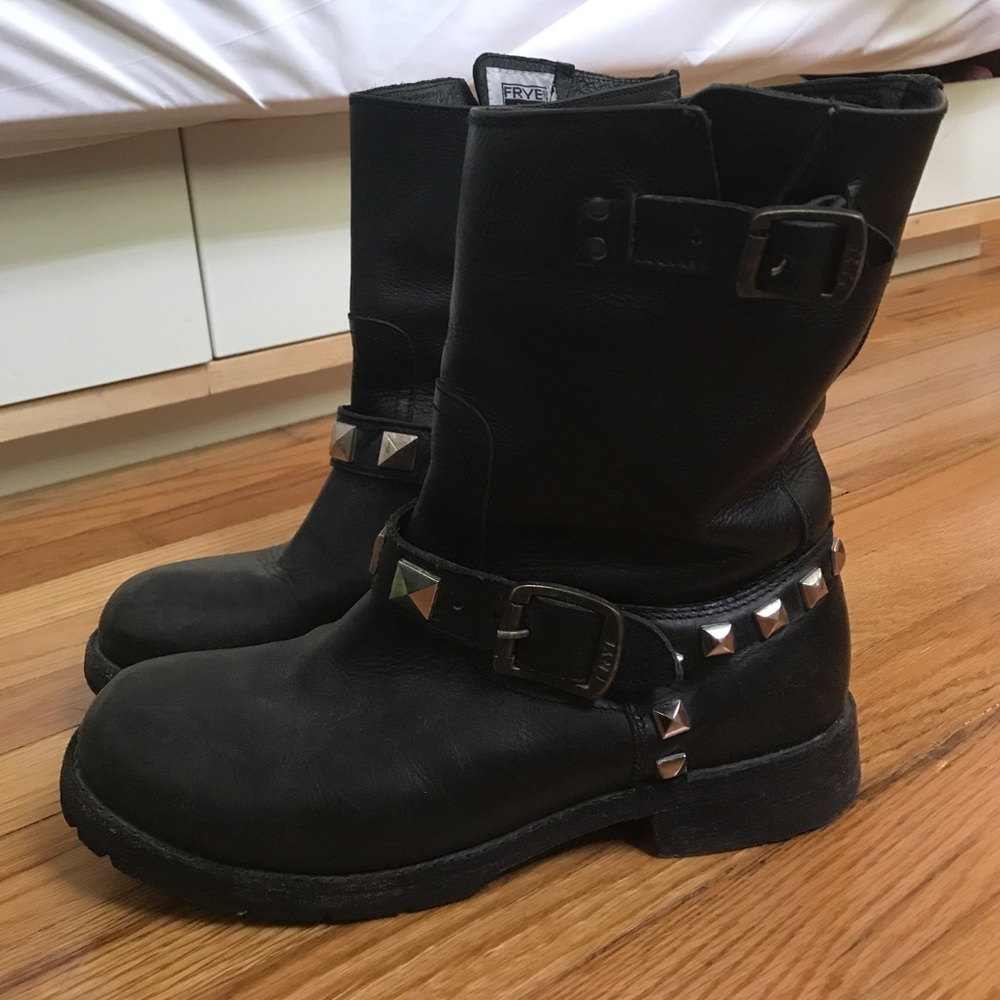 FRYE Natalie studded harness boot
