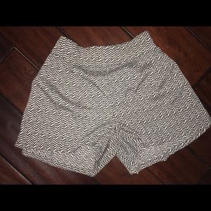AE Ruffle Short
