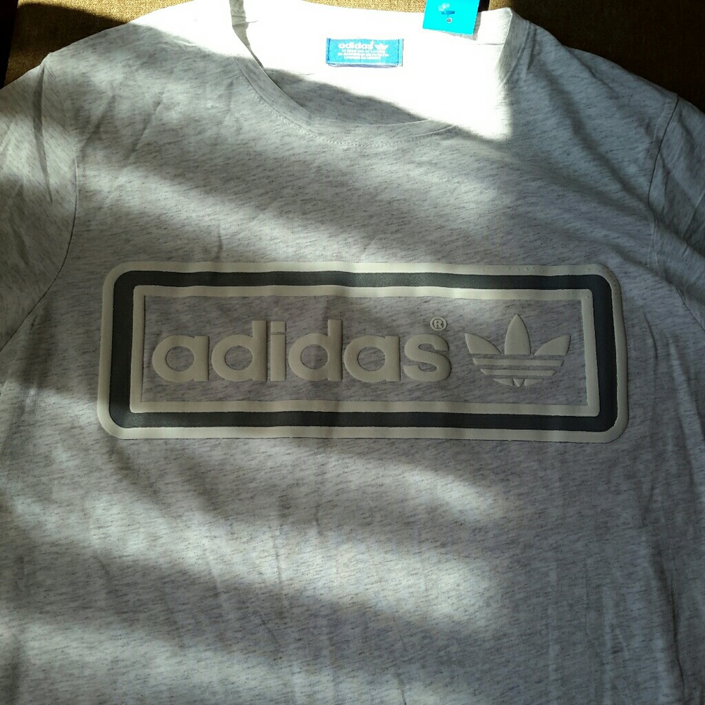 T-ShirtsAdidas - Picture 2 of 3
