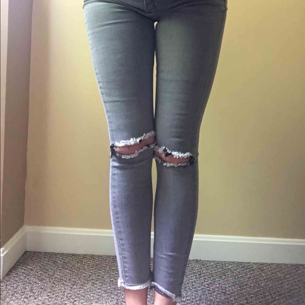 Distressed Grey Wash Jeans