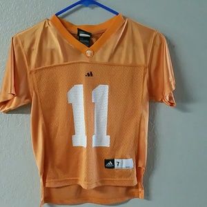 Reposhing Tennessee boys jersey lg 7