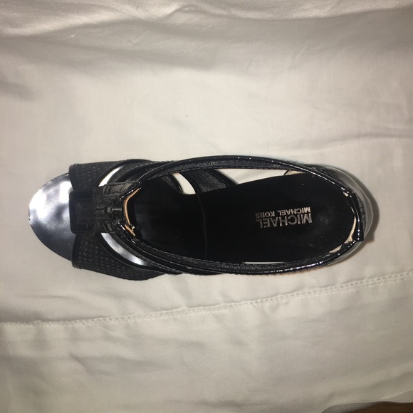 Michael Kors heels - Picture 2 of 4