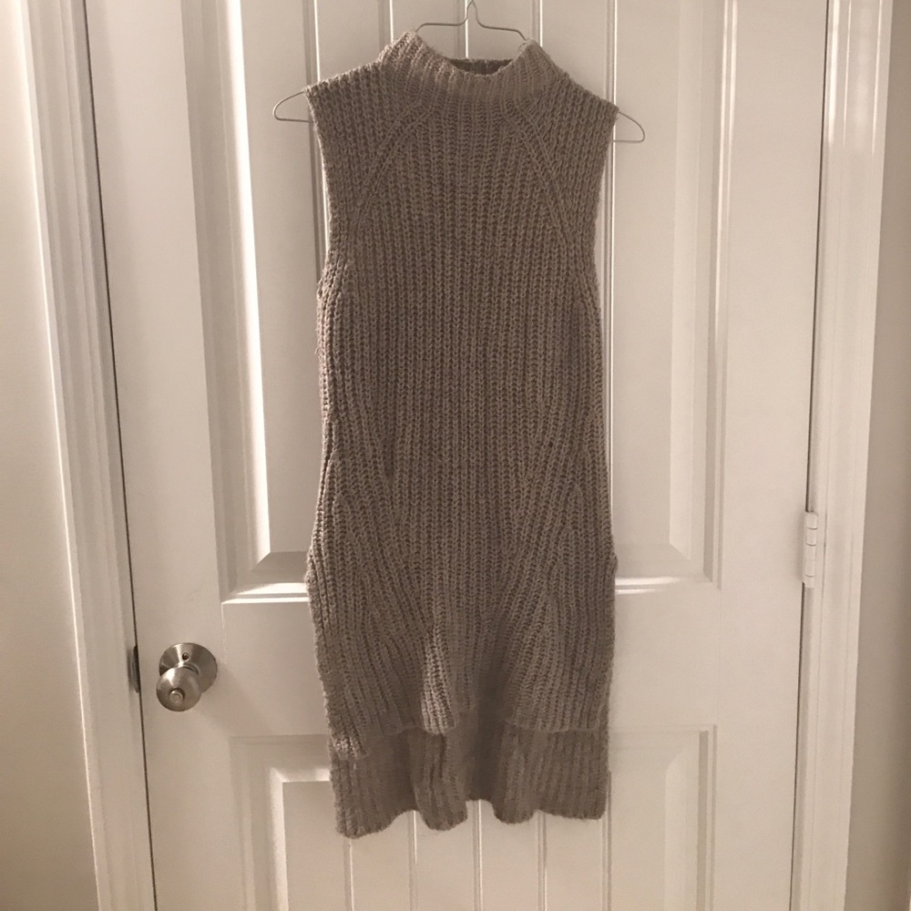 Sleeveless sweater dress size small