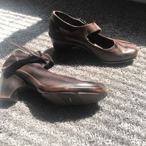 Brown Easyspirit dress wedge shoes