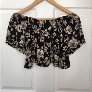 Sleeveless flower print crop top