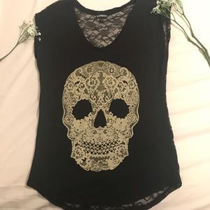Express Lace Skull T-Shirt