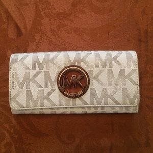 Michael Kors wallet