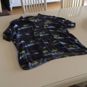 Vintage graphic collared shirt