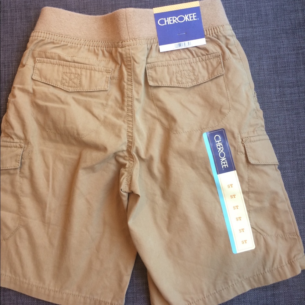 Cherokee Cargo Shorts Brand New (5T