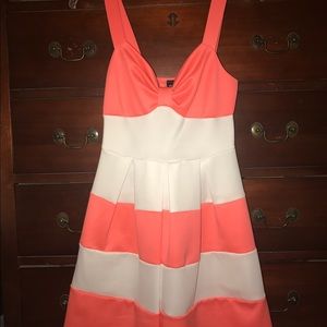 Perfect Bow Dress Size Medium