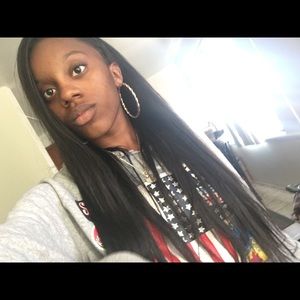 Meet your Posher, Simone