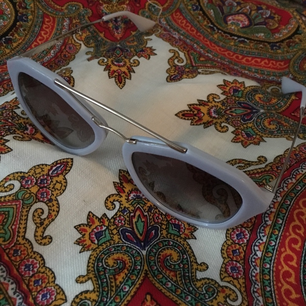 Authentic Prada baby blue sunnies - Picture 2 of 2