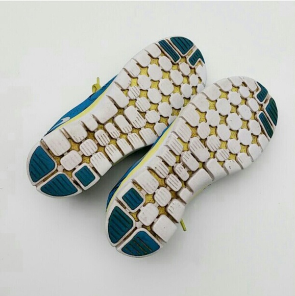 womens size 8 nike shoes