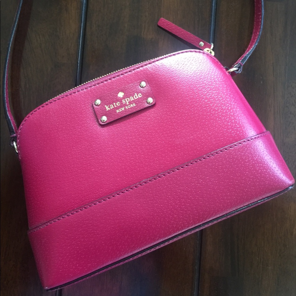 Kate Spade Hanna Wellesley berry crossbody