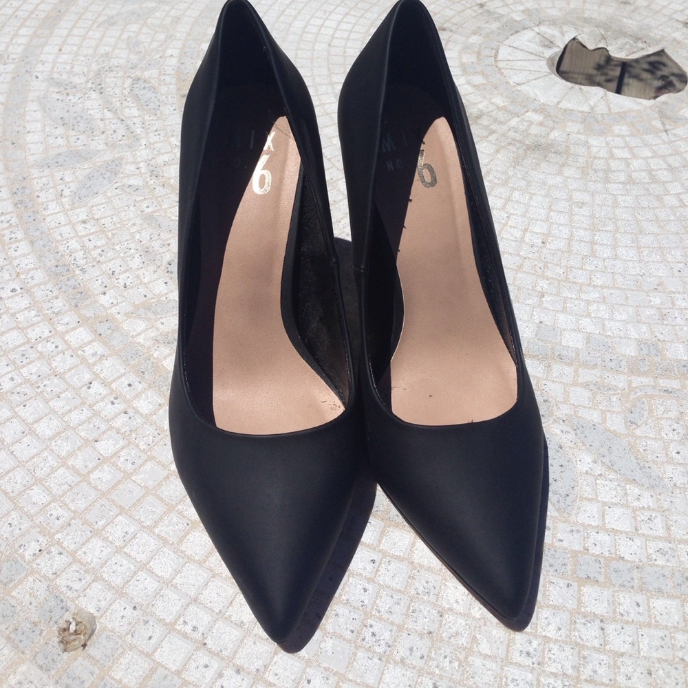 Matte black pumps