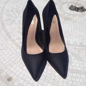 Matte black pumps