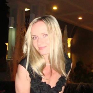 Meet your Posher, Elena