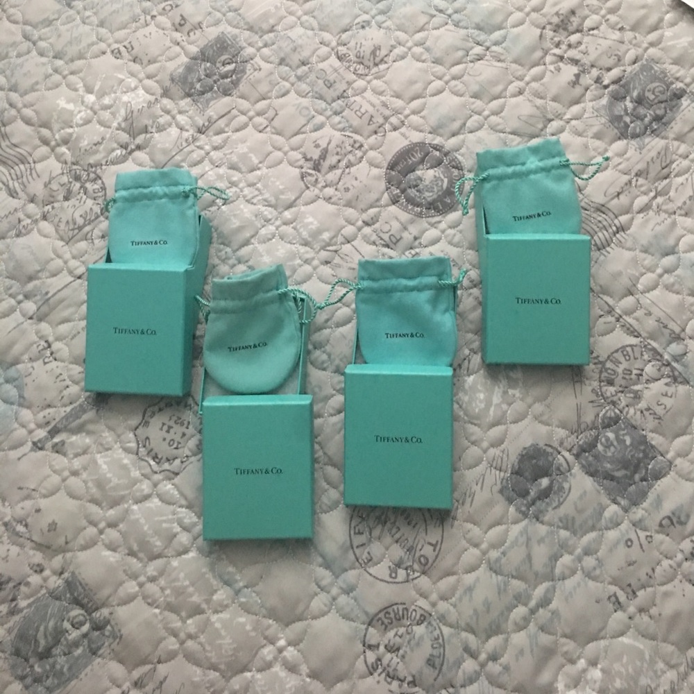Tiffany & Co bracelet/ earring boxes 💎