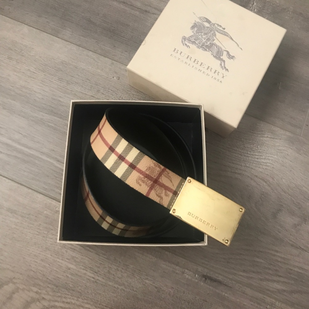 Woman Burberry Belt