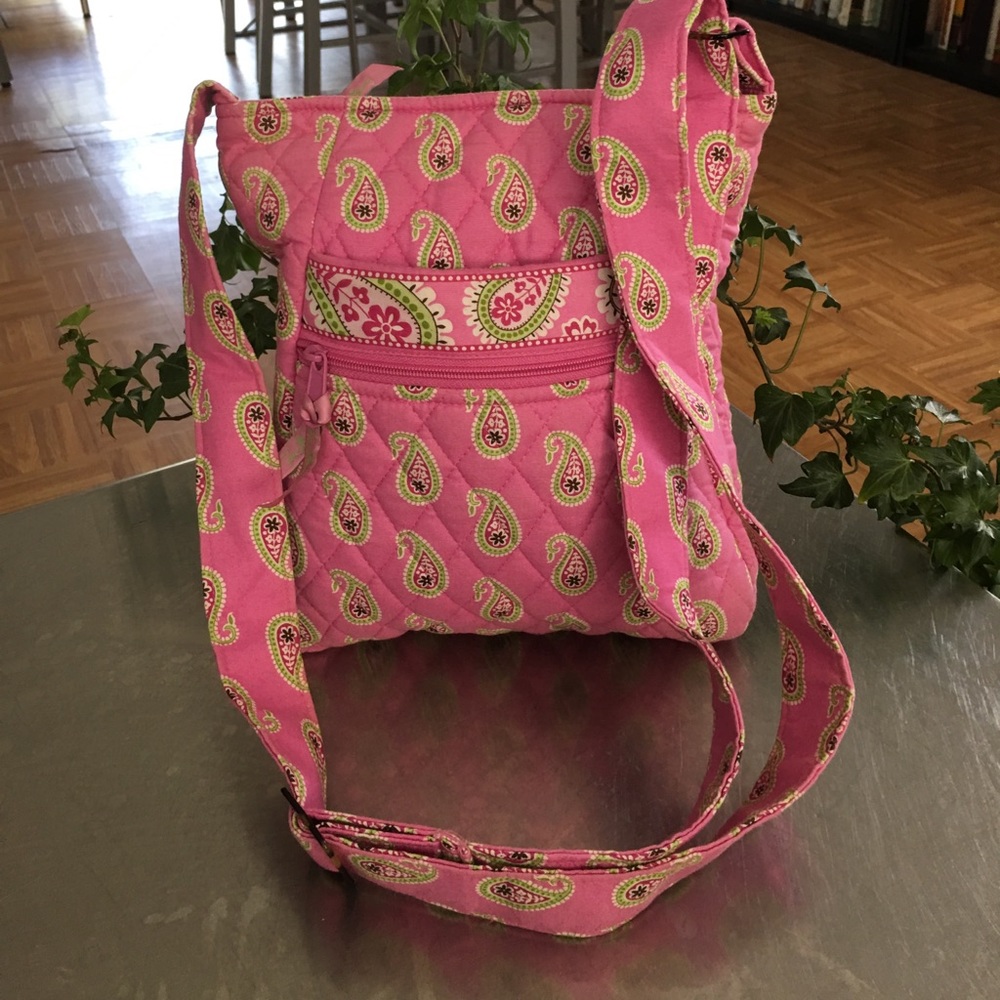 VERA BRADLEY ADJUSTABLE  CROSS BODY