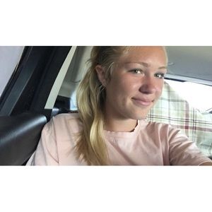 Meet your Posher, Ally