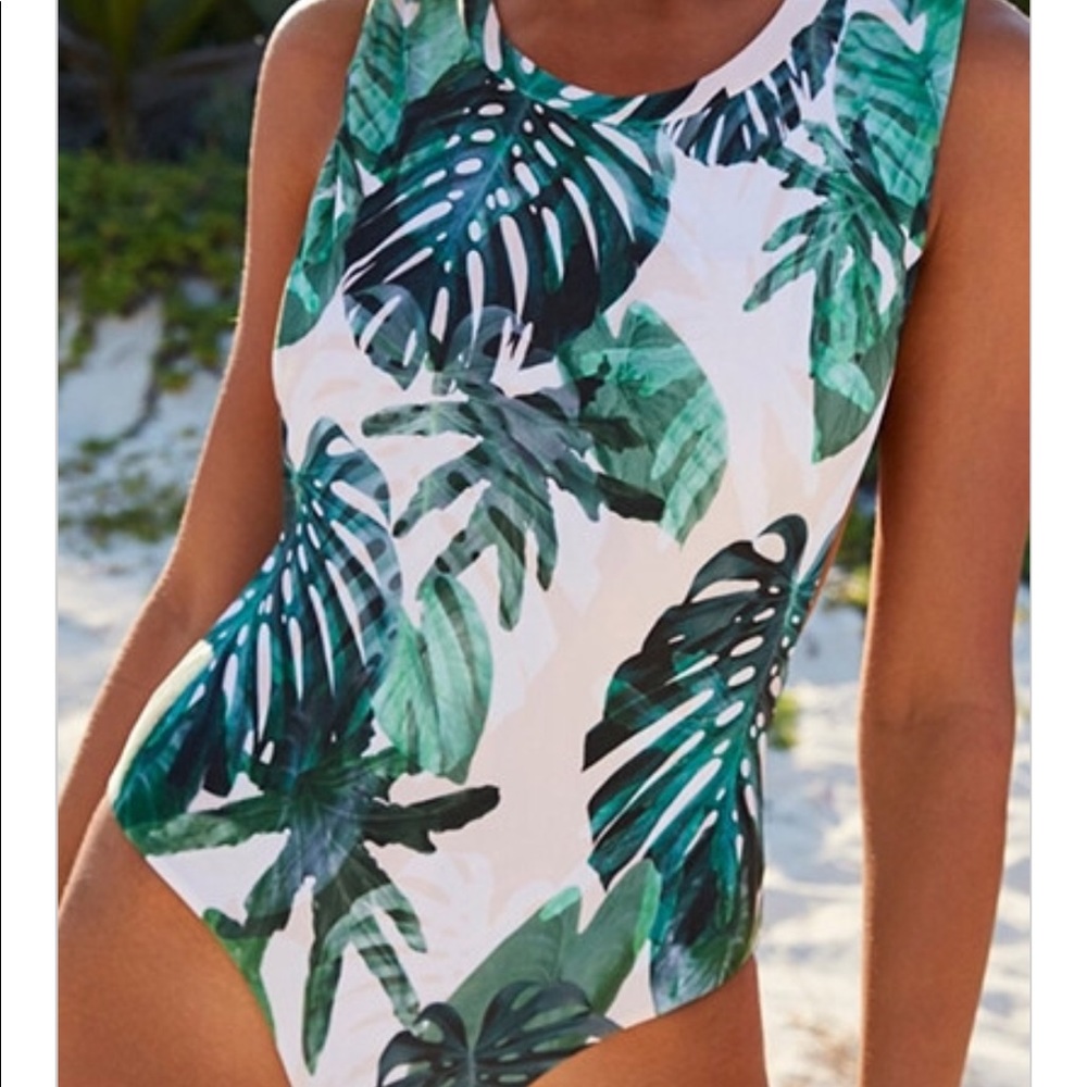 Story of beach leaf one-piece swimsuit