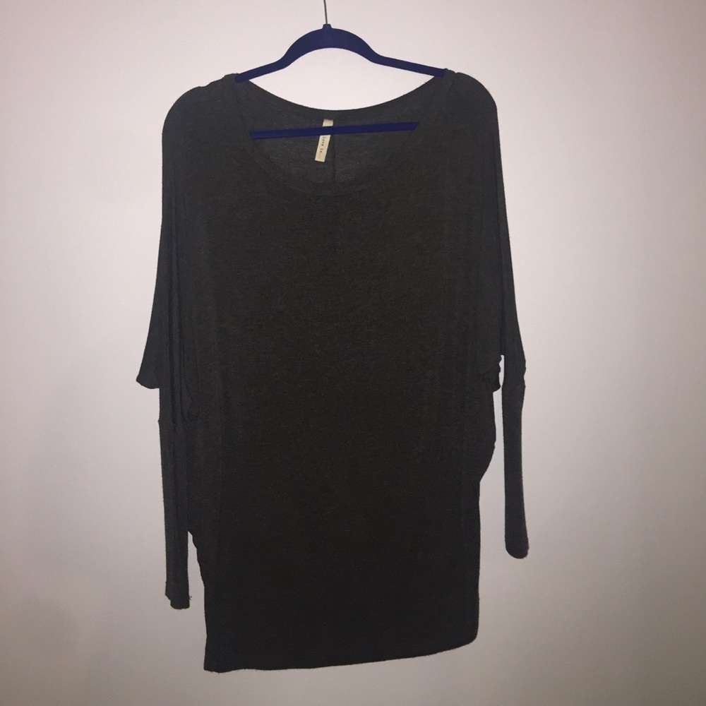 Gray long sleeve tunic
