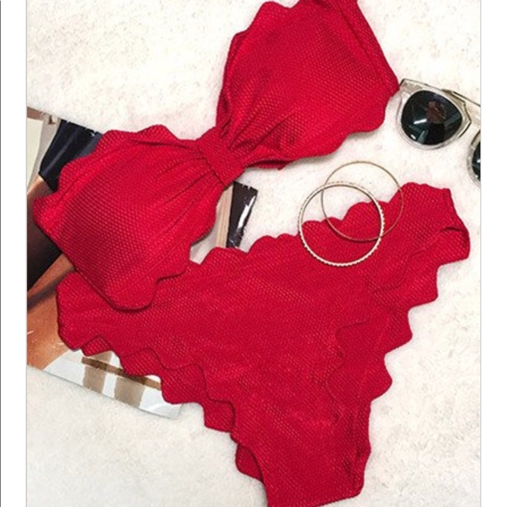 Lingering kiss waves bikini set