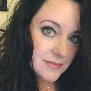 Meet your Posher, Dinah