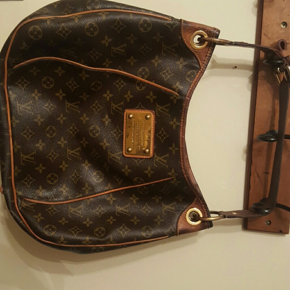 LV purse