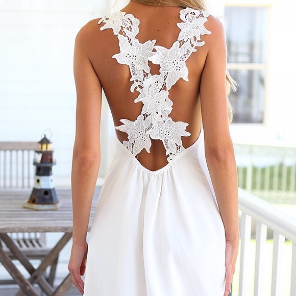 White mini dress. 102 - Picture 3 of 5