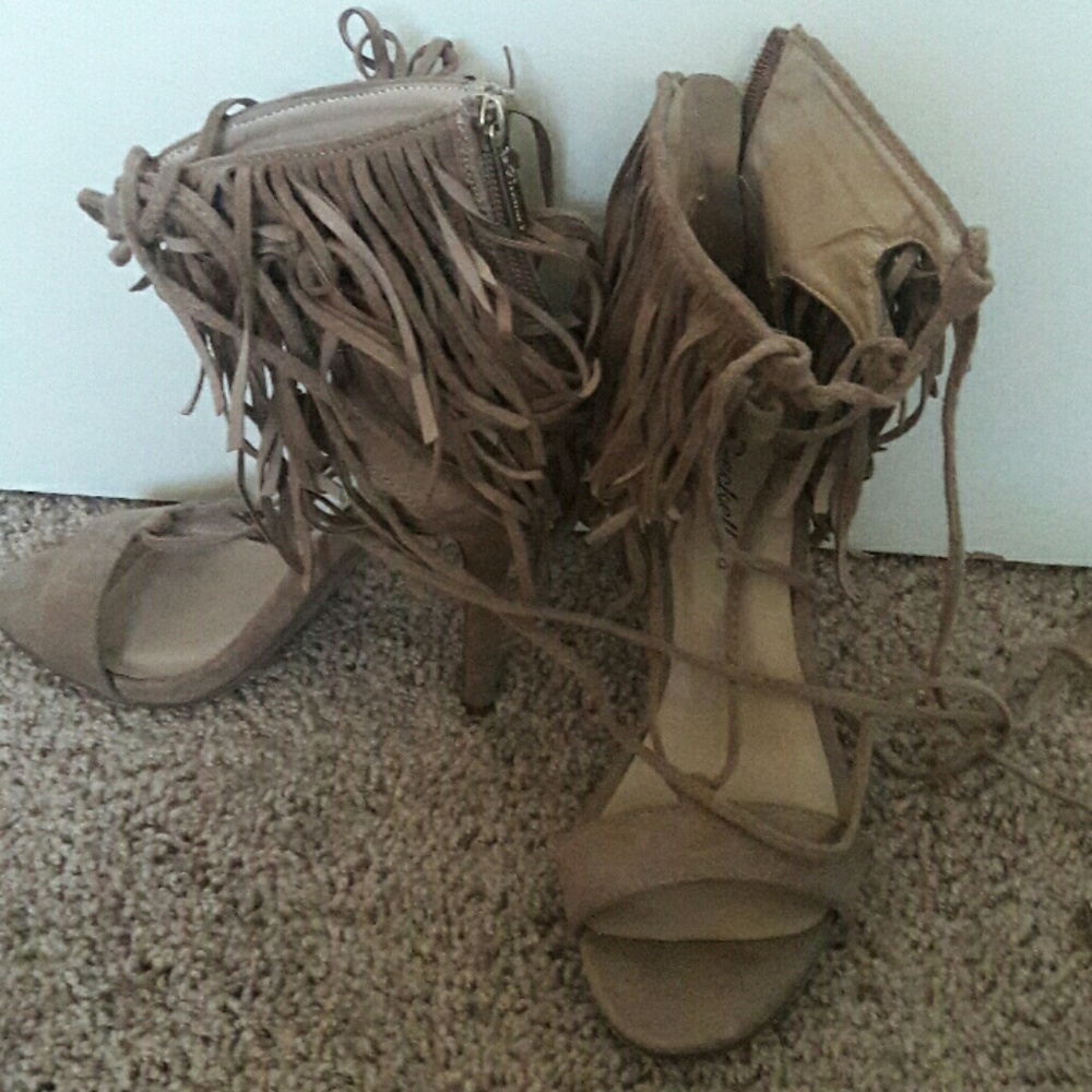Lace up fringe heels open toed