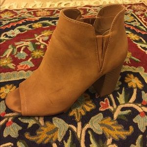 Steve Madden peep toe bootie