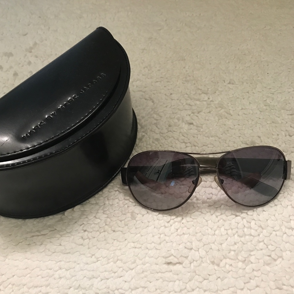 Marc Jacobs Silver and Gray Aviators