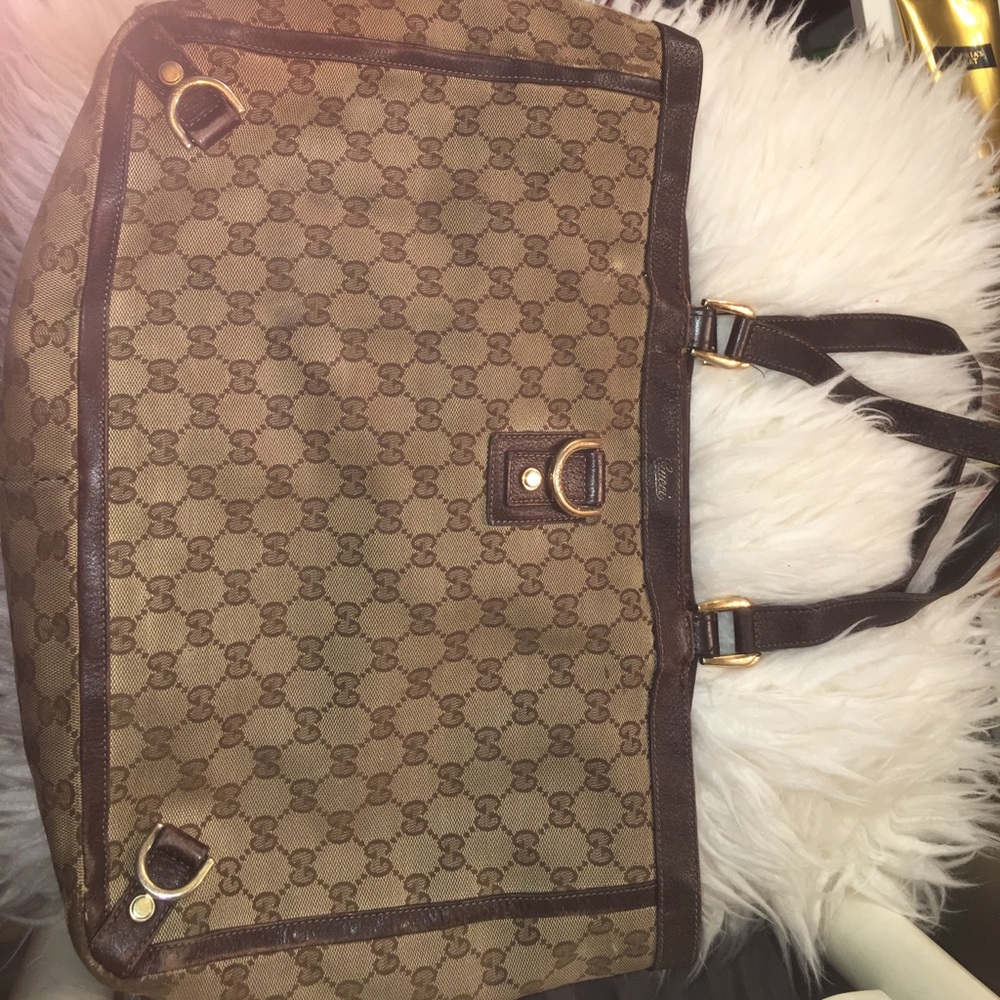 Authentic Gucci bag. Please look at photos.