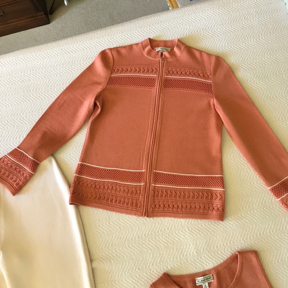 St. John Sport - Picture 3 of 7