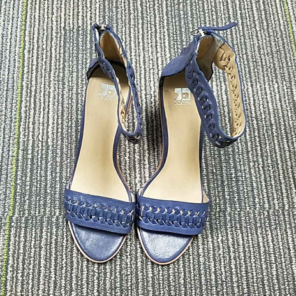 Leather sandals