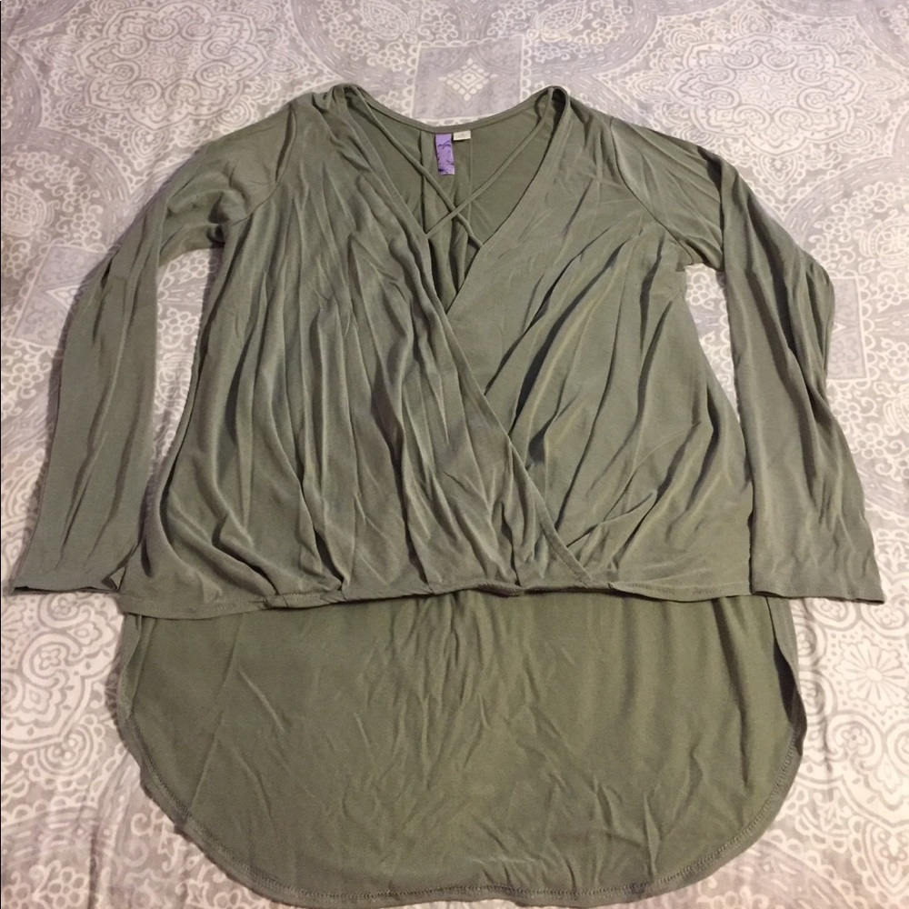Trendy olive green strappy top!