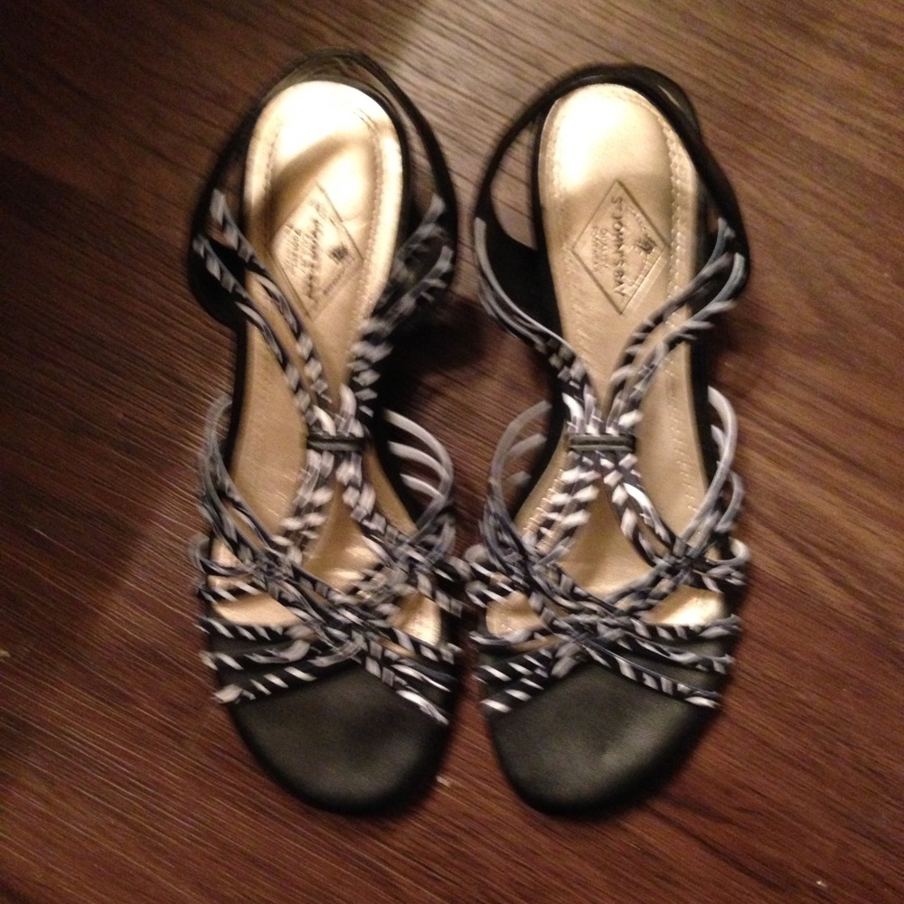 St. John's Bay Black & White Strappy Wedge Sandral