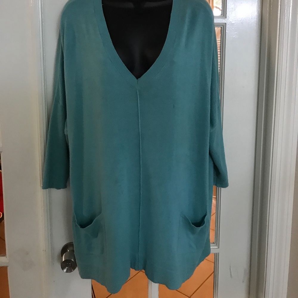 Comfy v neck top