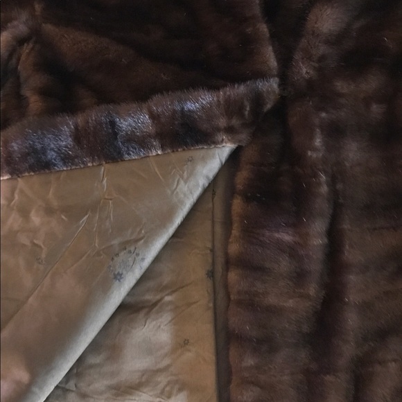 Fully let out natural mink stroller (3/4 length) - Picture 5 of 6