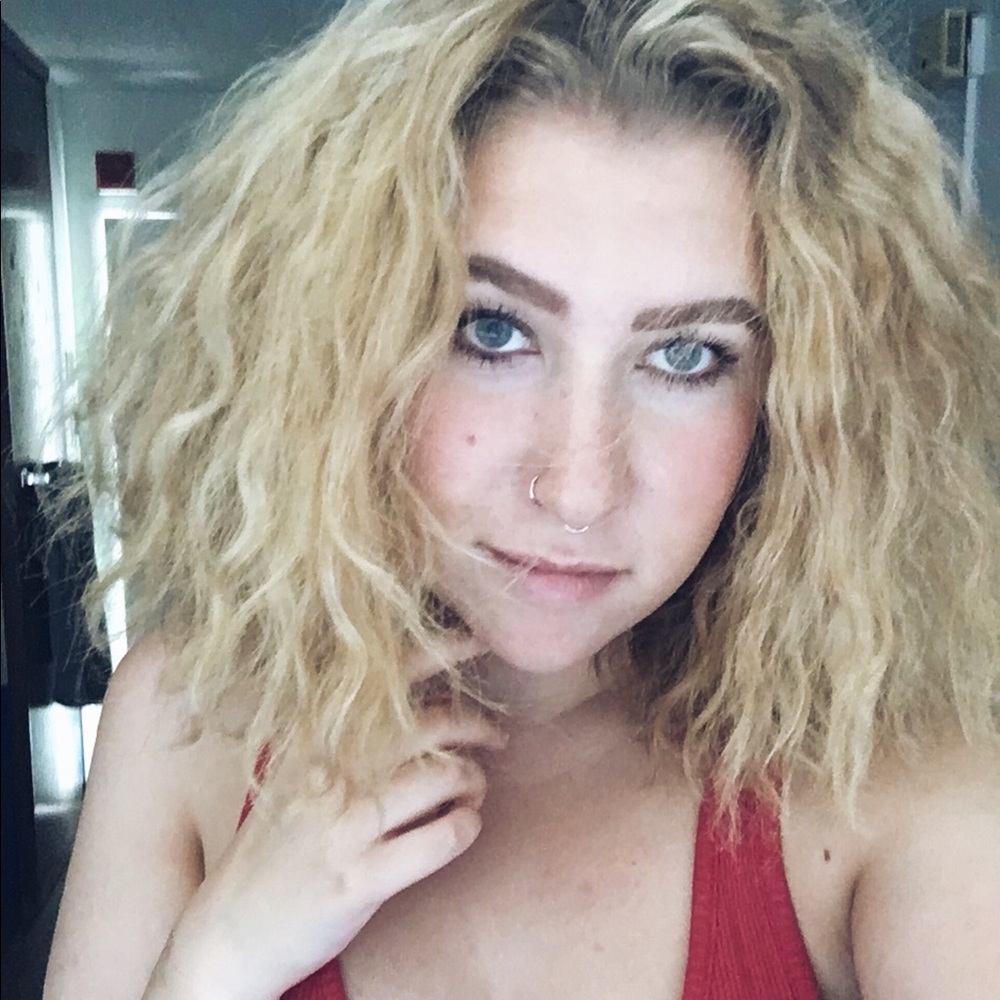 Meet your Posher, Lisa