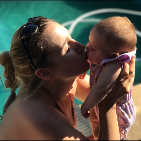 Meet your Posher, Rachel - Picture 2 of 3